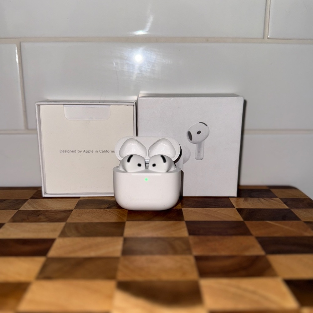 Apple AirPods with Warranty